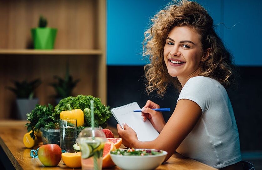 Attitude positive d'une fille dans un régime